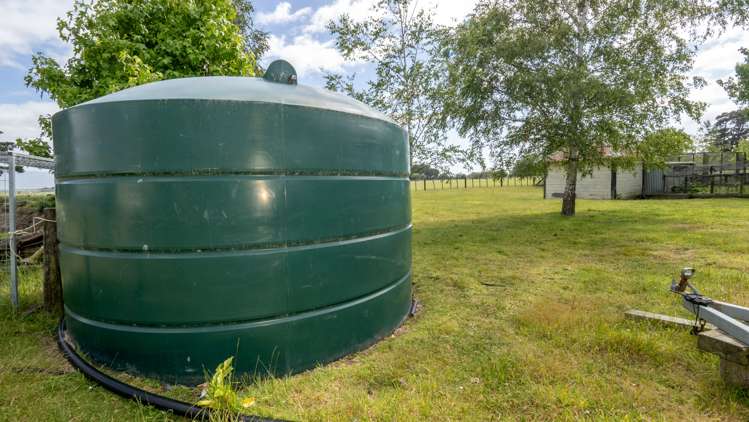 2532 Lake Ferry Road Pirinoa_20