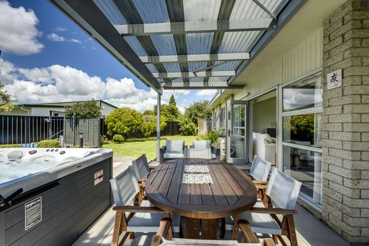 911 Ebbett Street Raureka_14