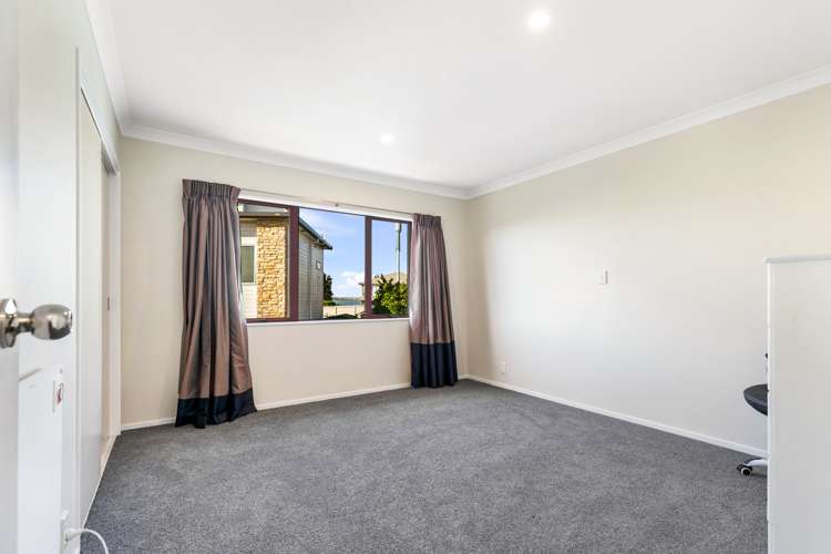 13 Onemana Way Te Atatu Peninsula_24