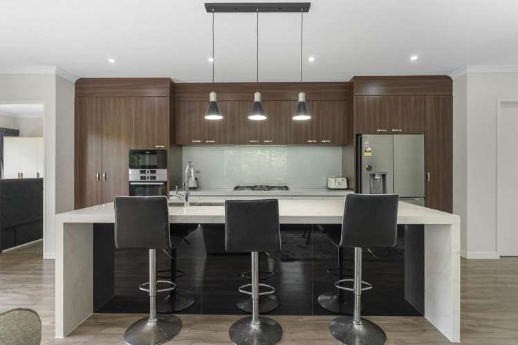 8 Keshvara Road Beachlands_7