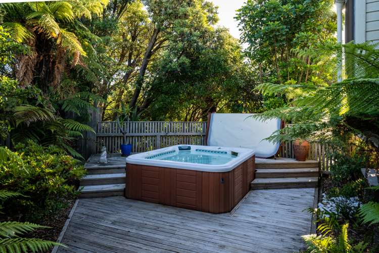 7 Rutherglen Road Paroa_19