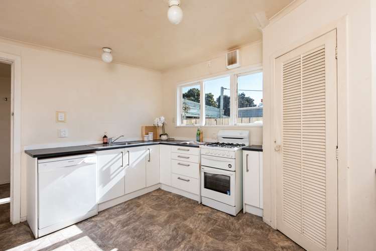 218 Coutts Street Rongotai_5