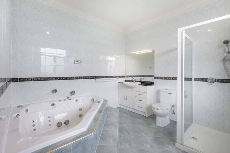 503 Redoubt Road Flat Bush_13