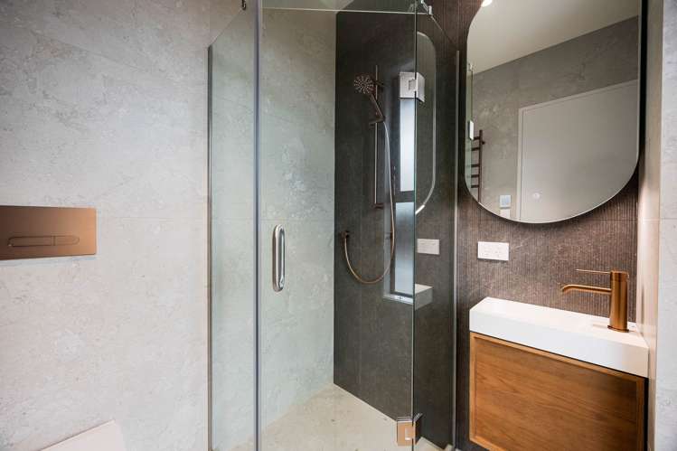 2/520 Beach Road Murrays Bay_47