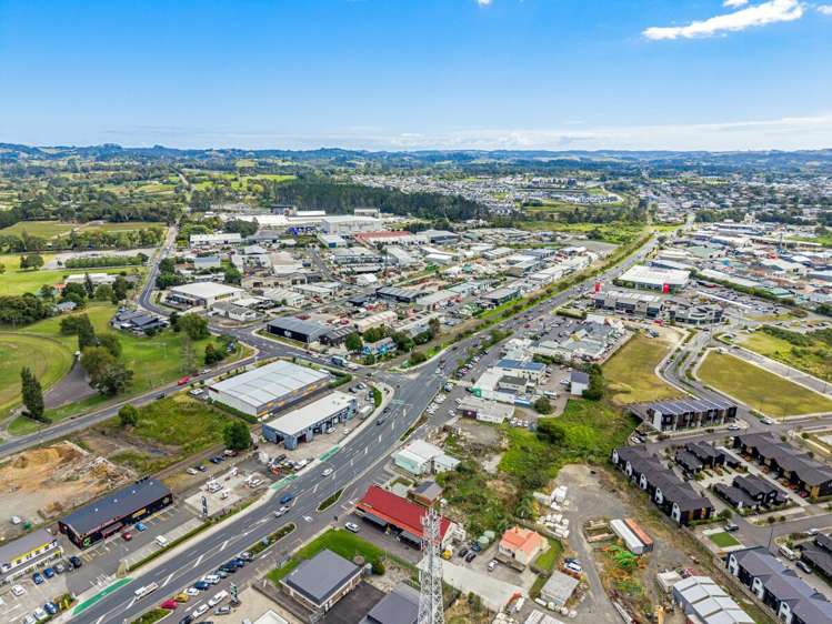 68 Main Road Kumeu_22