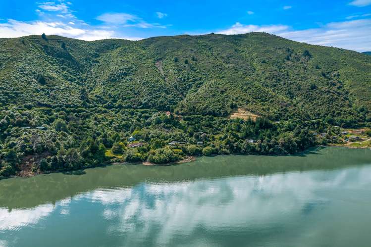 135 Queen Charlotte Drive Havelock_23