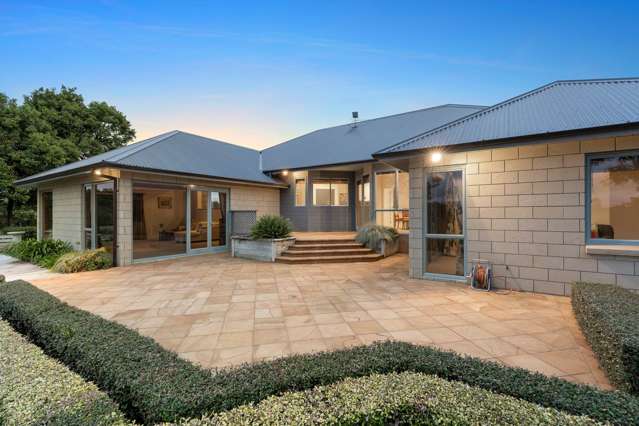 SUN-WASHED NORTH FACING SERENITY - ELITE LOCALE