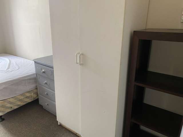 Room 6/35 Bay Street 1336_2