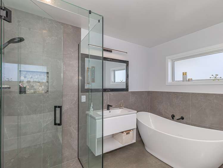 14 Mowhia Grove Waitarere_15