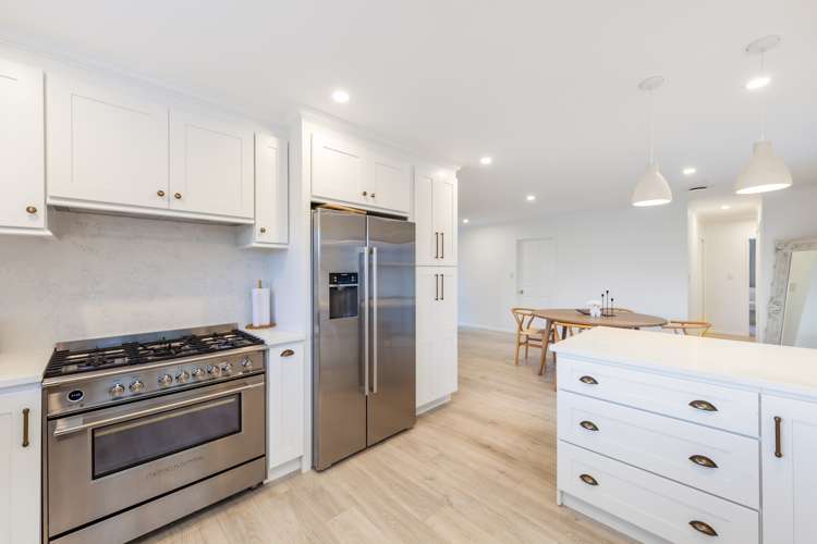 27 Donald Street Stanmore Bay_5