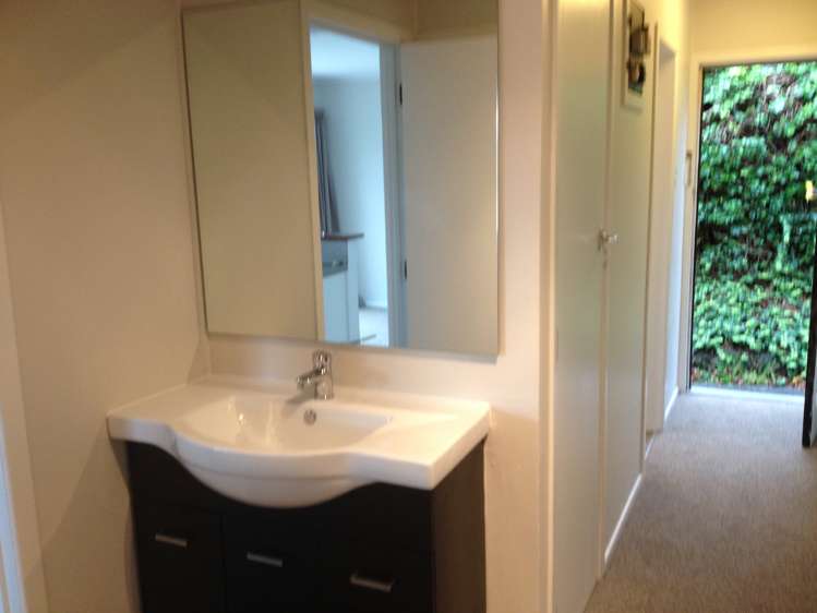 1/33 Wernham Pl Birkenhead_6