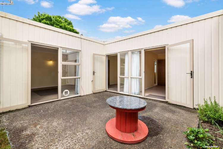 1/68 Beach Road Castor Bay_7