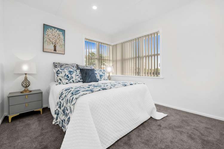 18 Crown Crescent Otara_6