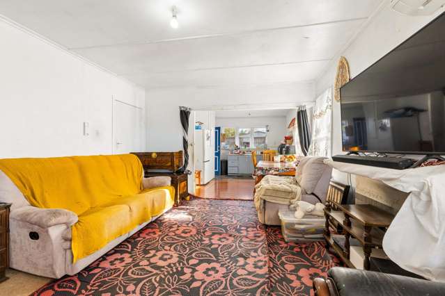 21 Alexander Crescent Otara_4