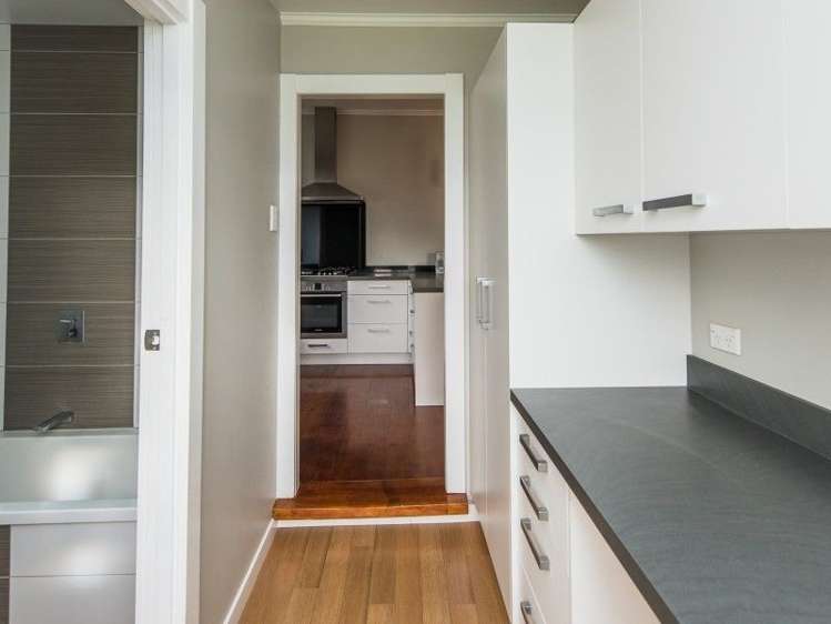 2 Surrey Road Springvale_14