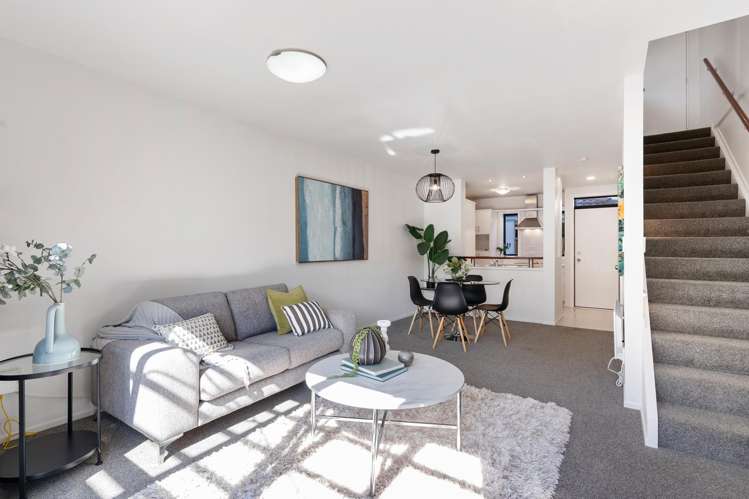 17/21 Armoy Drive East Tamaki_9