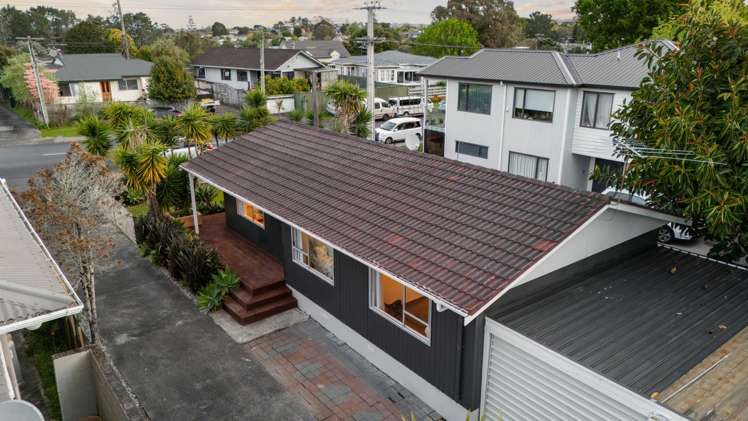1/322 Royal Road Massey_24