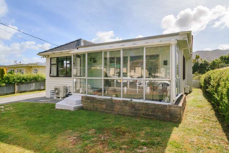 122 Wellington Road Wainuiomata_1