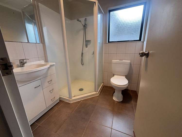 B/931 Whangaparaoa Road Manly_2
