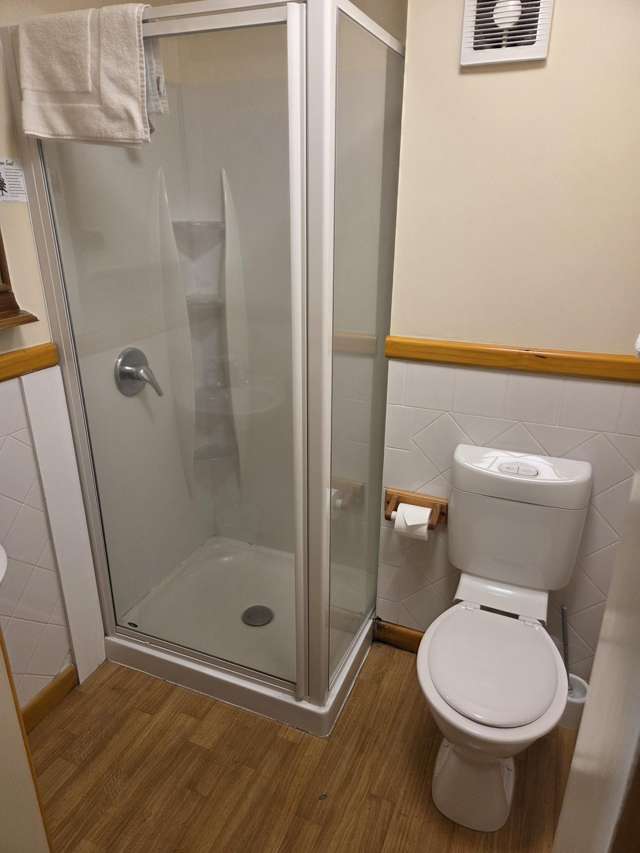 100 Lake Terrace Taupo_4