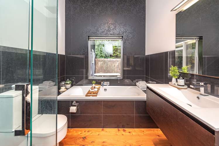 12 Kingston Way Otamatea_16