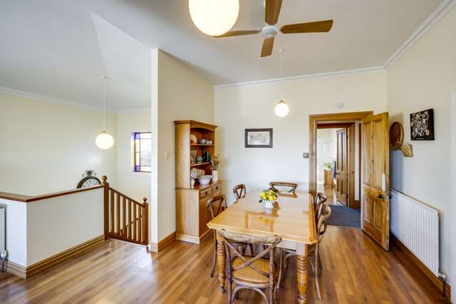 2 Cobden Crescent Bluff Hill_4
