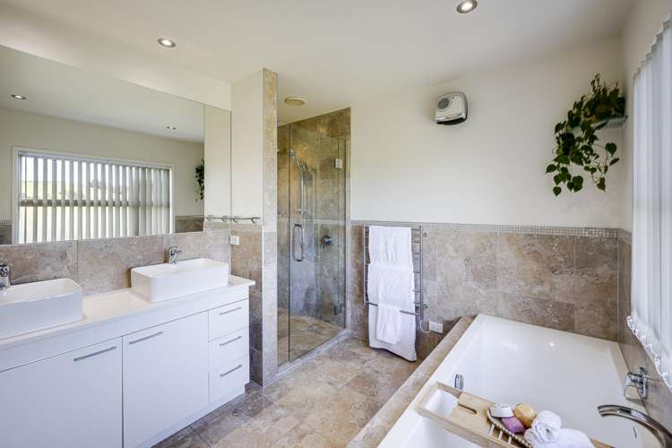 15 Ridgeway Terrace Taradale_11