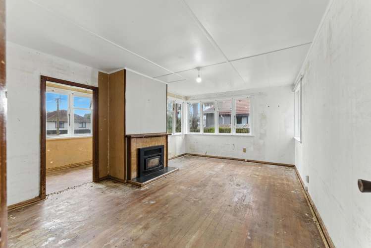 110 Emmett Street Shirley_9