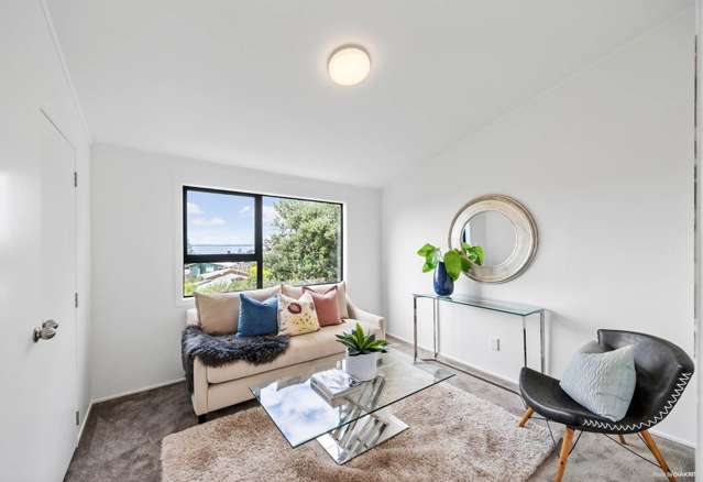 2/126 Beach Road Castor Bay_4