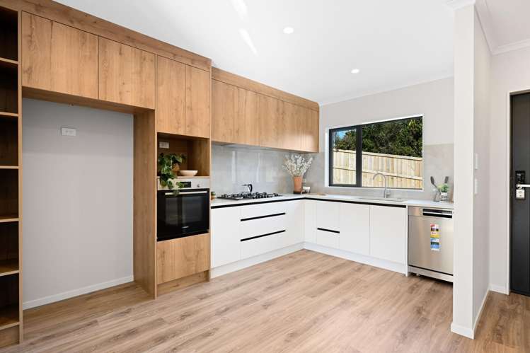 78 Forest Lake Road_4