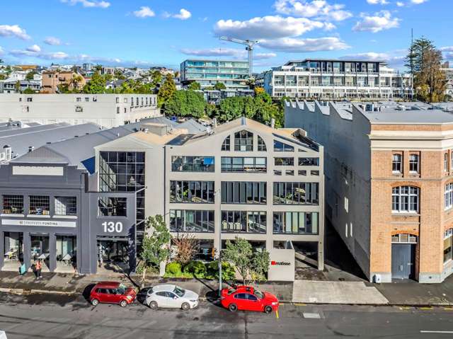 OUTSTANDING OCCUPIER OPPORTUNITY