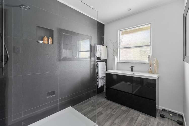 1 Columba Place Matua_13