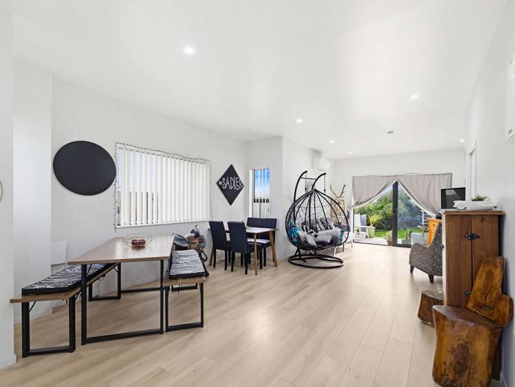 3B Putiputi Way Papakura_10