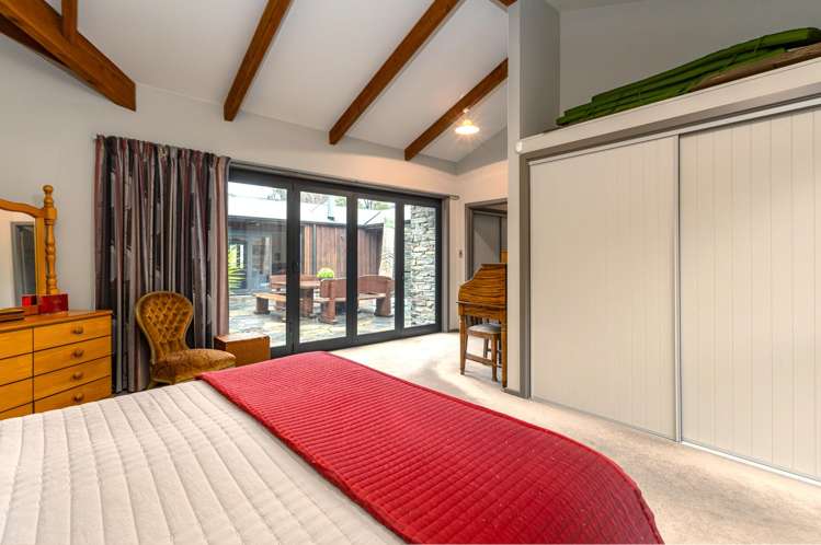 18 River Road Elgin_24