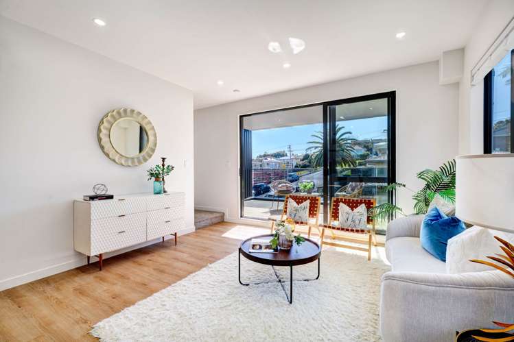 2/4 Powrie Street Glenfield_5