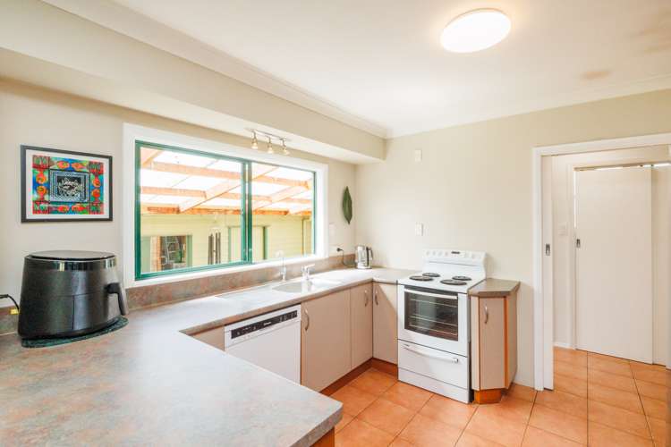 152 South Street Feilding_16