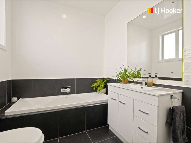 9 Crest Street Tainui_13