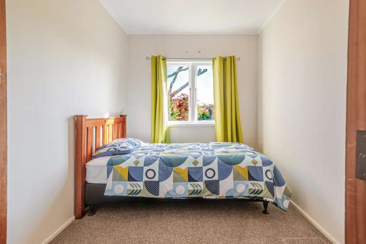 4 Howard Road Taradale_14
