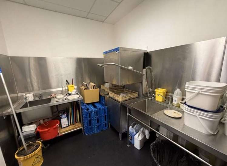 Retail 1/124 Henderson Valley Road Waitakere_5