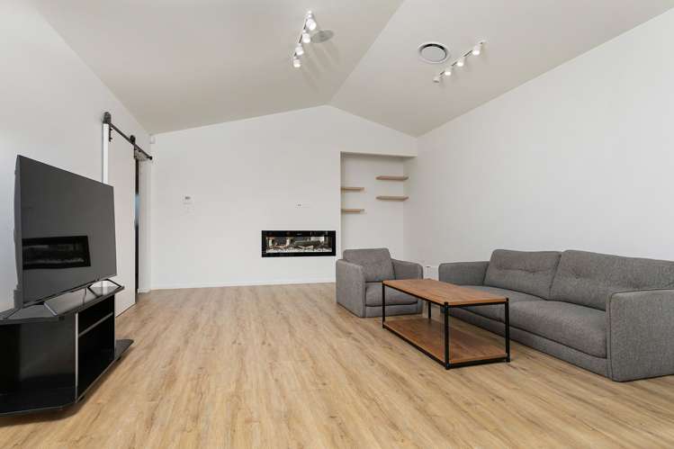 23 Wooing Tree Avenue Cromwell_10