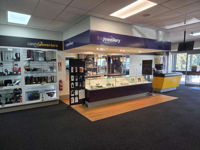 65 Edinburgh Street Pukekohe_2