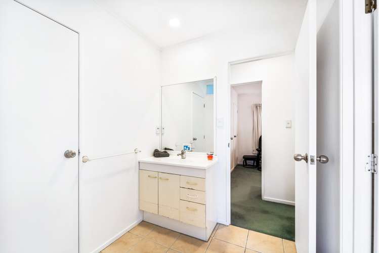 78 Chilcott Road Henderson_22