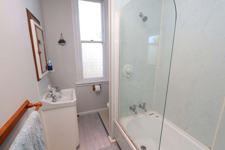 61 Alford Forest Road Allenton_16