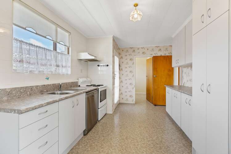 10 Kauri Street Inglewood_13