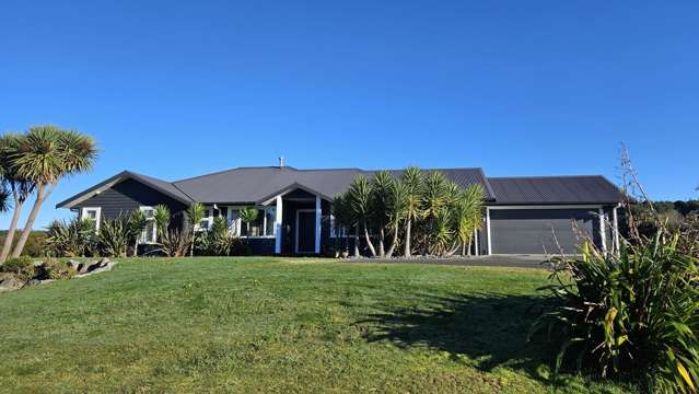 Five acre lifestyle in Kinloch
