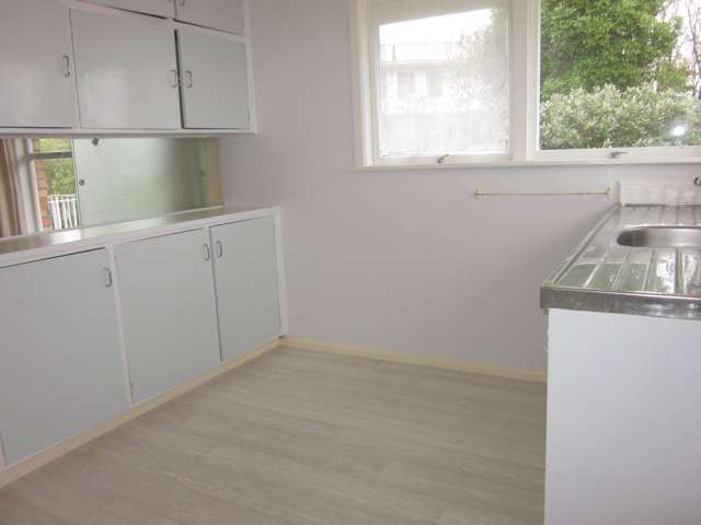 6/15 Gladstone Road Northcote_3