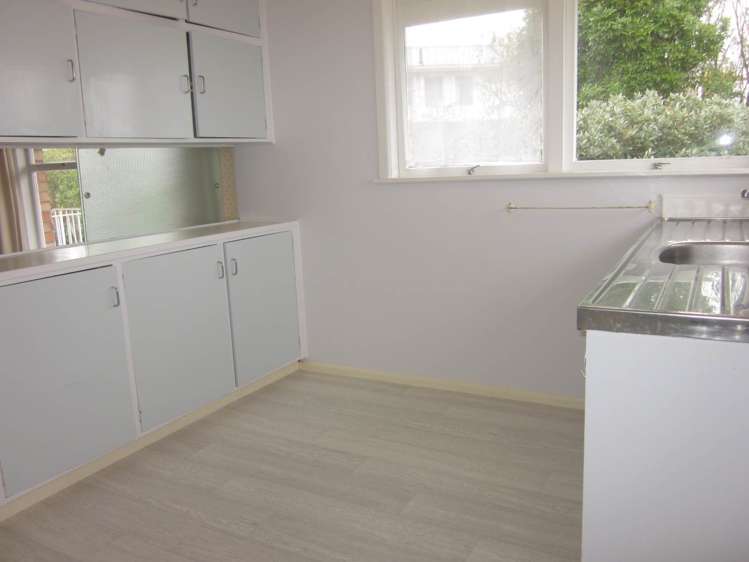 6/15 Gladstone Road Northcote_3