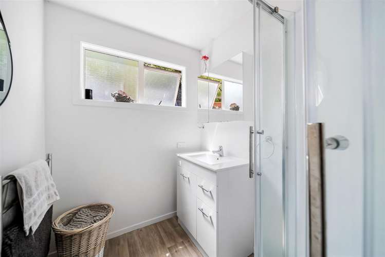 18b Mackinnon Terrace Fernhill/Sunshine Bay_11