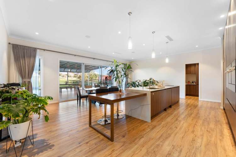 6 Livery Lane Taupaki_9