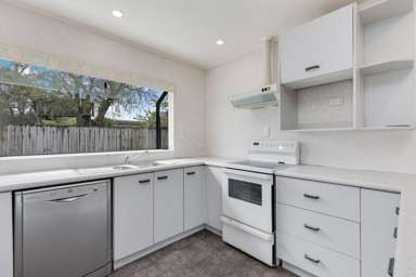 2/49 Shirley Avenue_3